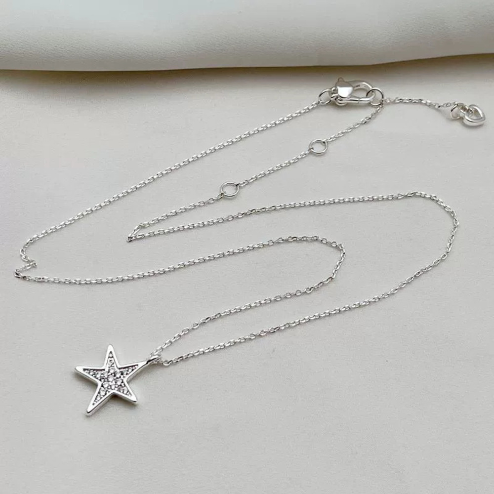 Kendra Scott Star Shape Metal Necklace